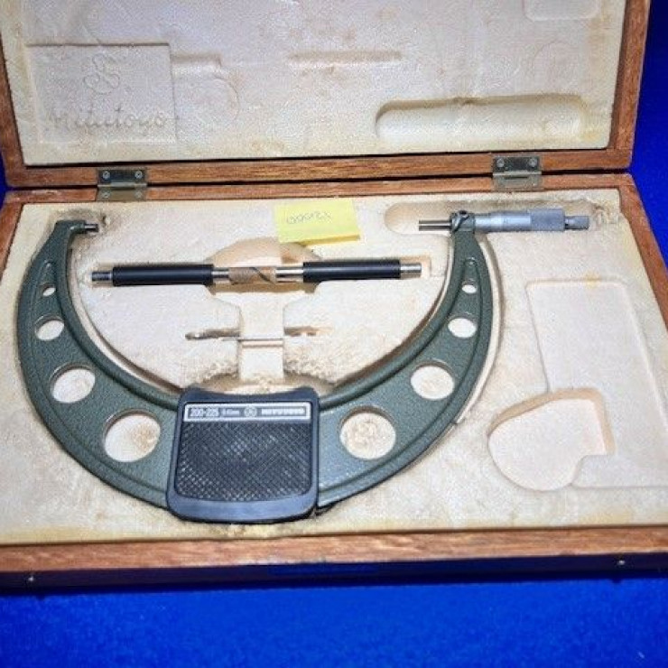 Mitutoyo Mikrometer 200-225mm 